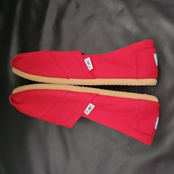 TOMS Womens Alpargata Red Canvas Slip On Flat Shoes Size 8.5 US NEW - Picture 4 of 8